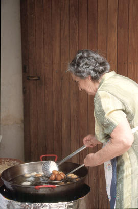 Madona fent bunyols