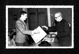 Entrega de diplomes a alumnes