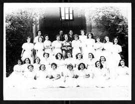 Fotografia de grup d'alumnes dones